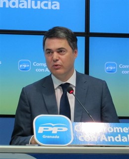 Carlos Rojas, En La Sede Del PP De Granada