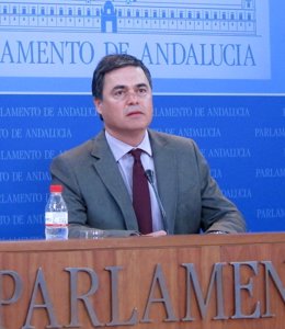 Carlos Rojas, En Rueda De Prensa