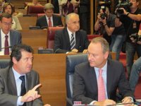 Fabra agradece a Blasco el "sacrificio" de apartarse momentáneamente para "no eclipsar el debate parlamentario"