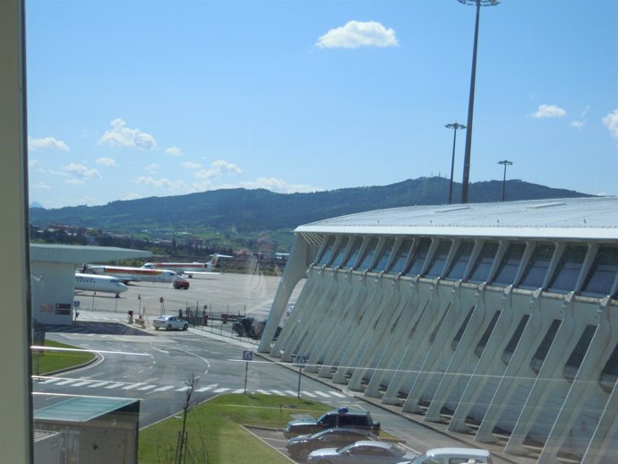 Aeropuerto De Bilbao