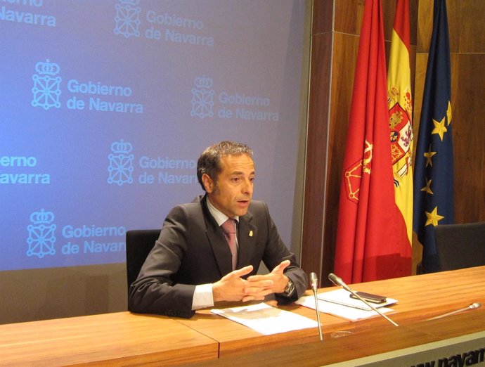 El Portavoz Del Gobierno Foral, Juan Luis Sánchez De Muniáin.