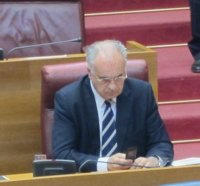 La oposición critica que Blasco siga siendo síndic y pide a Fabra que sea "más serio" y "más enérgico"