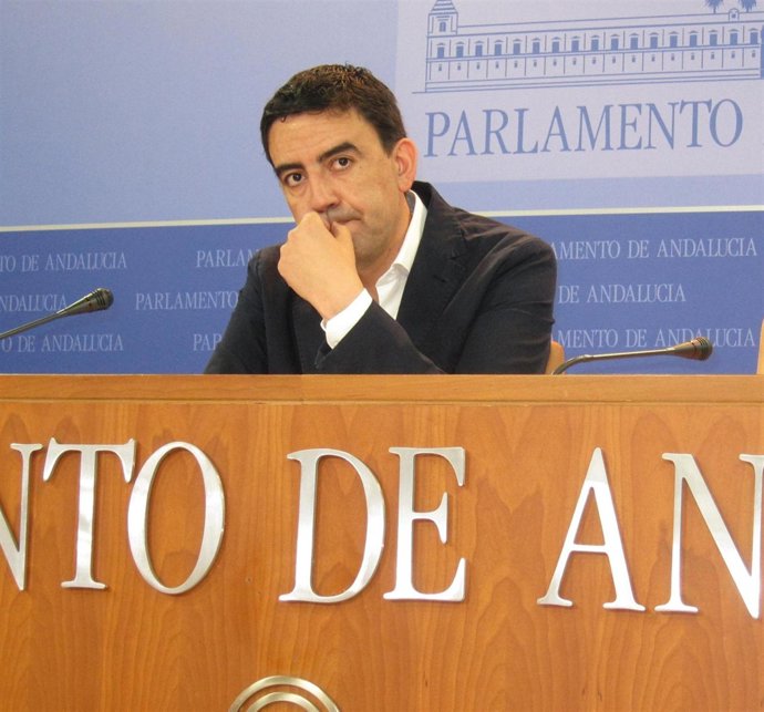 Mario Jiménez, Este Miércoles En Rueda De Prensa