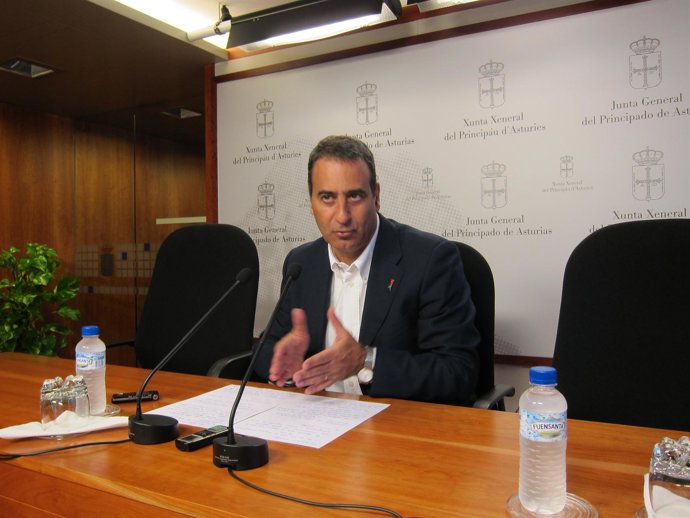 Lastra, En Rueda De Prensa.