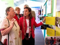 Una muestra recrea la tarea de la Fundación Vicente Ferrer a través de la visión de siete mujeres de la India