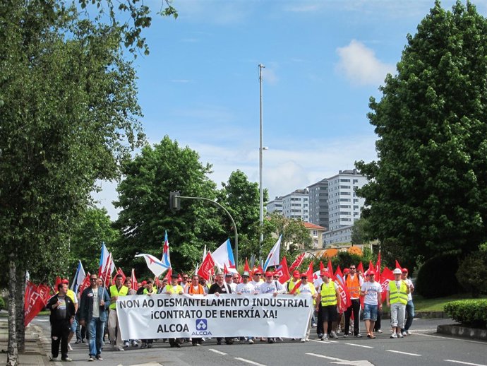 Trabajadores De Alcoa A Su Llegada A San Caetano