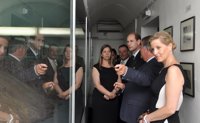 El príncipe Eduardo concluye su visita con la inauguración de la nueva terminal del aeropuerto del Peñón