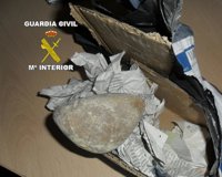 Dos detenidos por enviar piedras en lugar de los teléfonos móviles que vendían por Internet