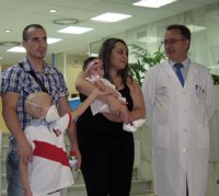 El niño curado de una grave patología gracias a la selección genética de su hermana acudirá solo a revisiones rutinarias