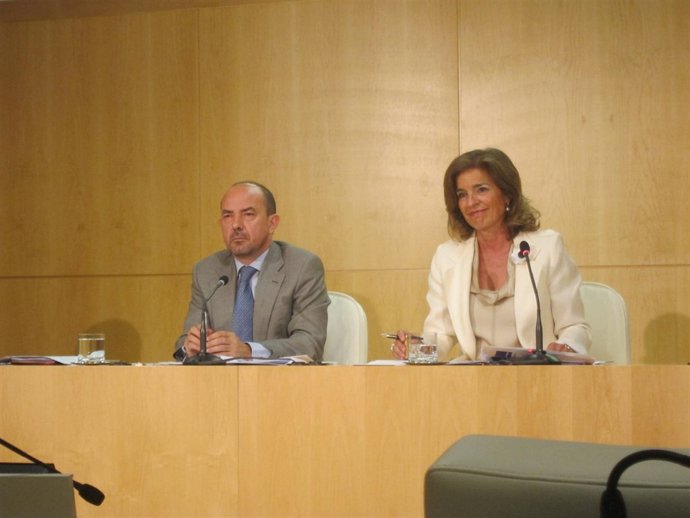 Miguel Ángel Villanueva Y Ana Botella En Rueda De Prensa