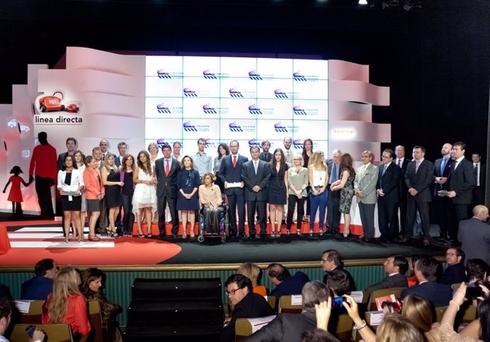 Aragón Radio Recibe El IX Premio Periodístico De Seguridad Vial