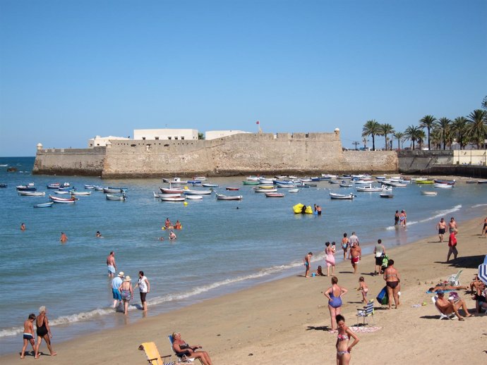 Playa De La Caleta De Cádiz