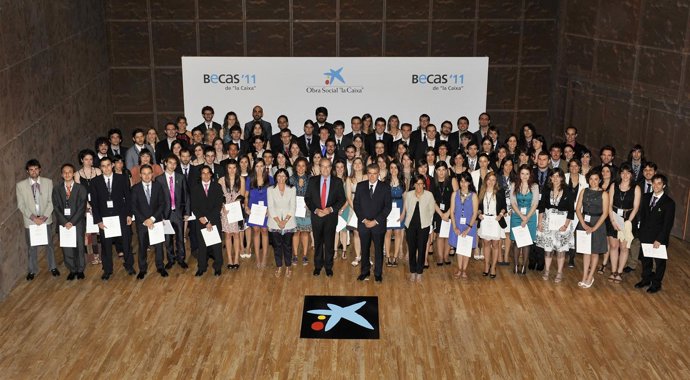 Foto De La Entrega De Las Becas De 'La Caixa'