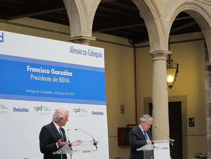 El Presidente Del BBVA, Francisco González, En Un Almuerzo Coloquio En Santiago