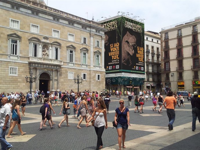 Lona Publicitaria De Dinópolis En Barcelona