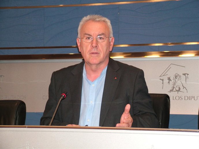 Cayo Lara, En Rueda De Prensa En El Congreso