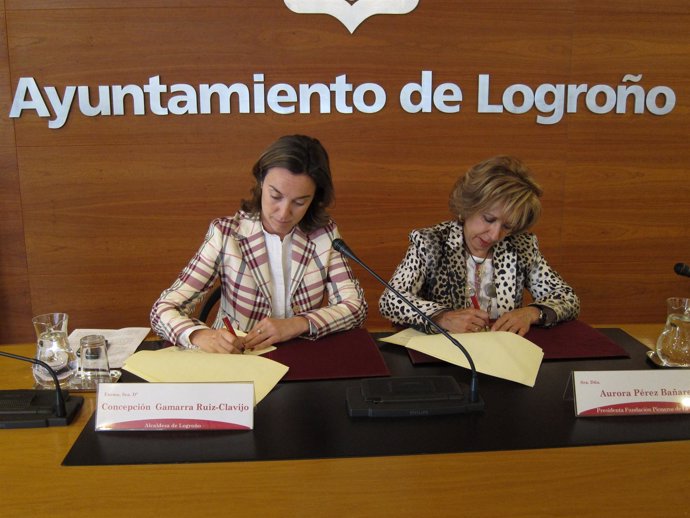 Gamarra Y Pérez Firman El Convenio