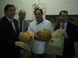 Pelegrí Visita El Obrador De La Panadería Llaràs En Lleida