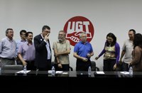 UGT y CC.OO. lamentan las palabras de Almunia 