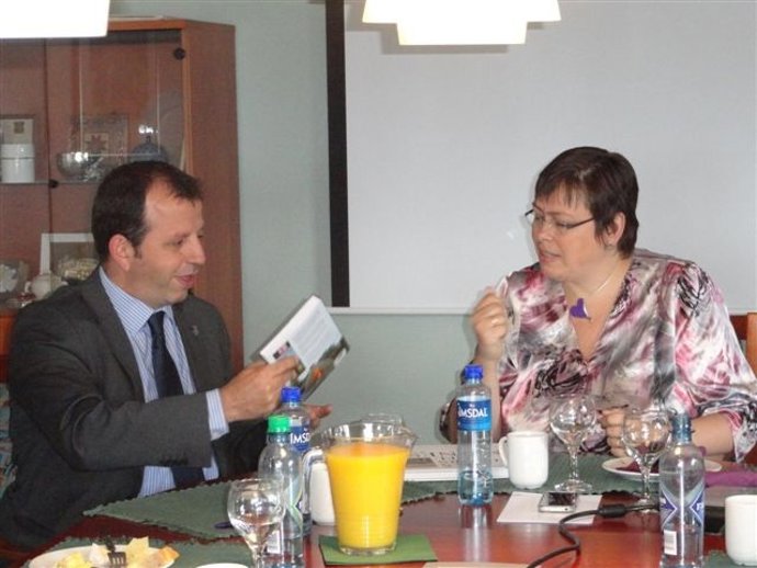 El Teniente De Alcalde De Sant Cugat Carles Brugarolas En Su Visita A Noruega