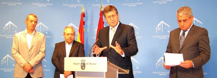 Bueno, Jiménez, Bernal Y Del Toro