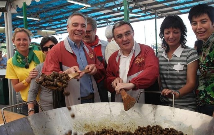 P. Navarro Y À. Ros (PSC) En El Aplec Del Cargol De Lleida
