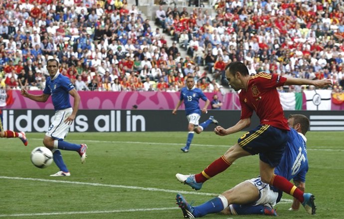 Andres Iniesta España Italia