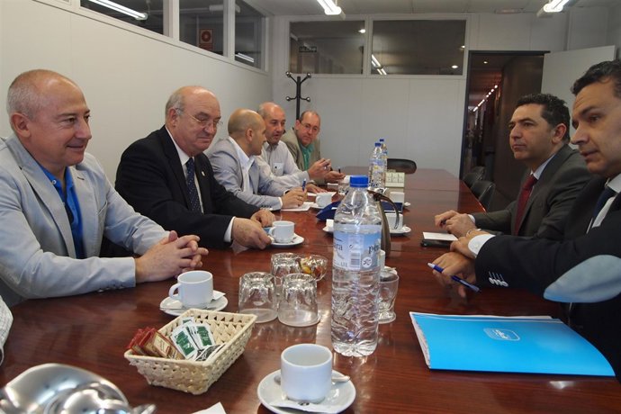 Reunión Entre El PP Riojano Y La FER