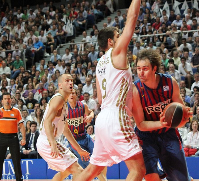 Erazem Lorbek Felipe Reyes Sergio Rodriguez Real Madrid Barcelona 