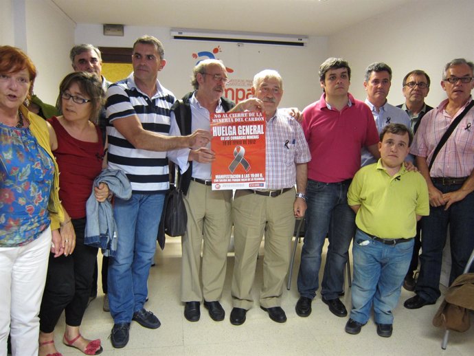Miembros Plataforma Apoyo A Los Mineros.