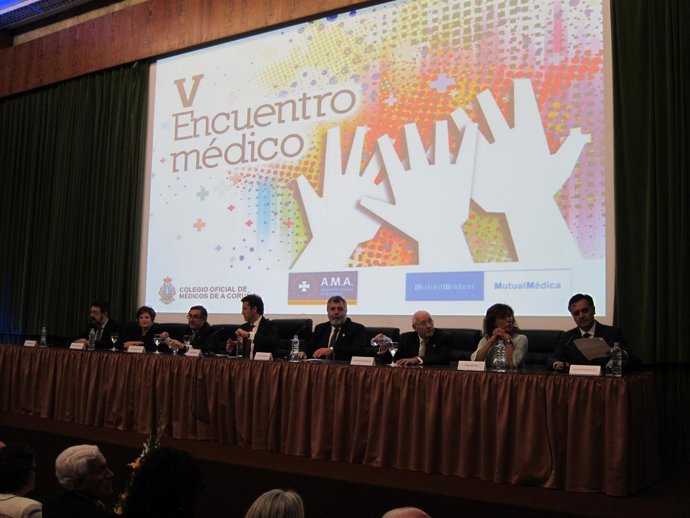 Autoridades Presiden El V Encuentro Médico