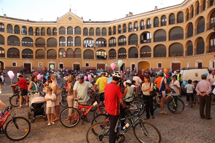 Marcha Popular Ciclista En La Plaza De Toros Vieja De Tarazona