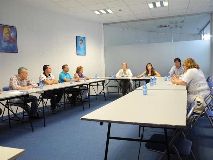 Reunión Entre Representantes De Diputación Y GDR's 