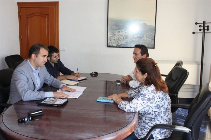 García Y Cano Mantiene Una Reunión De Trabajo