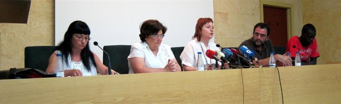 Miembros De La Plataforma En Defensa Del Estado Del Bienestar