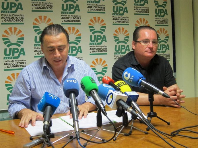 Agustín Rodríguez, Junto Con Luis Miguel Martínez, En Rueda De Prensa.