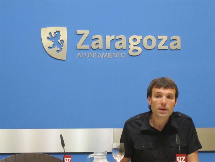 El Concejal De IU En El Ayuntamiento De Zaragoza, Pablo Muñoz
