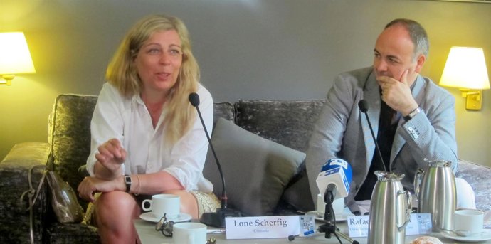 Lone Scherfig Junto Al Director De Cinema Jove, Rafale Maulenda 