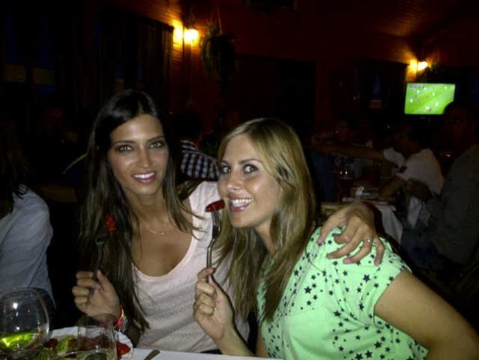 Sara Carbonero y Susana Guasch de cena en Polonia 