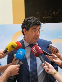 Diego Valderas, Atiende Hoy A Los Medios