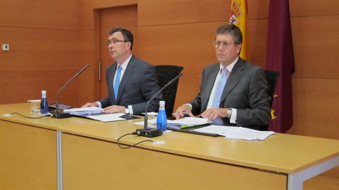 El Vicepresidente, Juan Bernal, Y El Portavoz Del Ejecutivo, José Ballesta