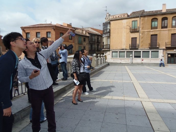 Periodistas Japoneses En Segovia