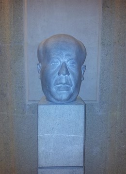 Busto De Manuel Azaña