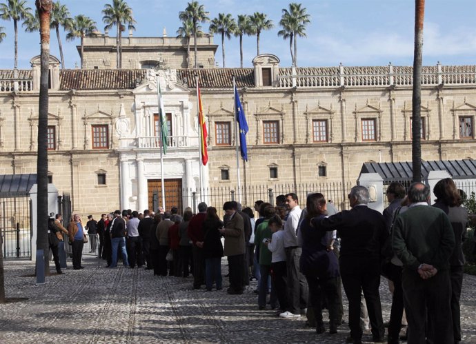 Jornada De Puertas Abiertas En El Parlamento Andaluz