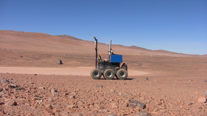 Rover De La ESA En El Desierto De Atacama