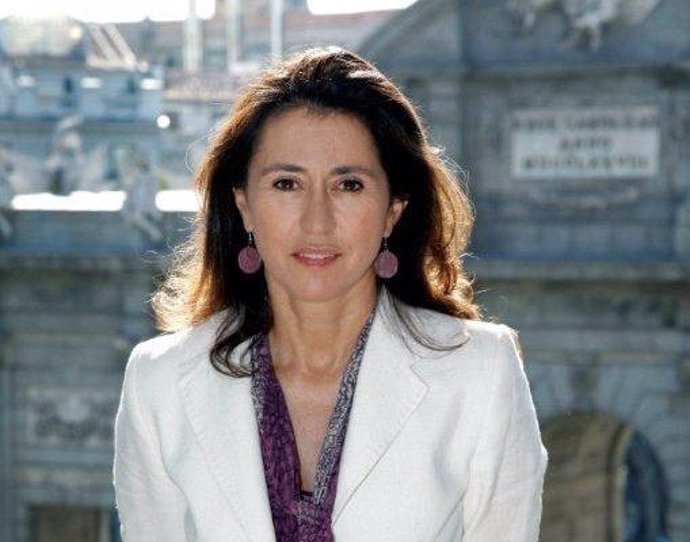 Ángeles Alarcó, Presidenta De Paradores