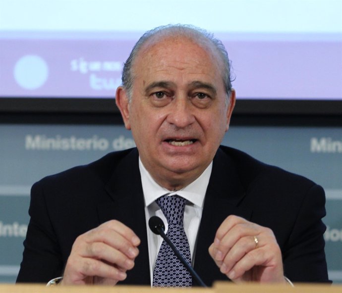 El Ministro Del Interior Jorge Fernández Díaz