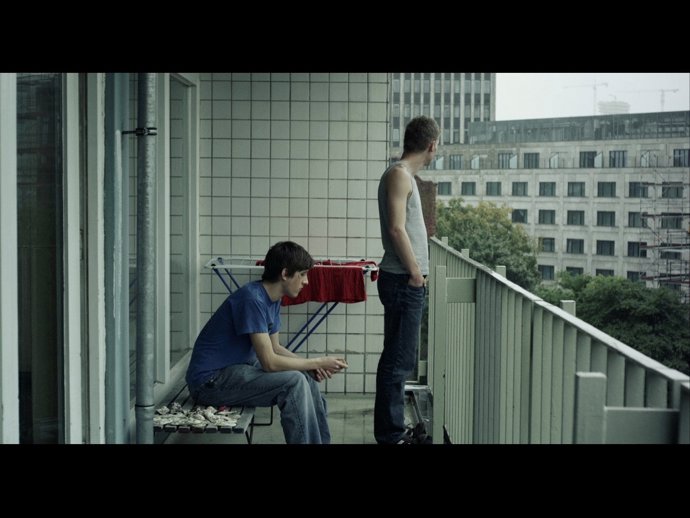 Fotograma De La Película 'Silent Youth'