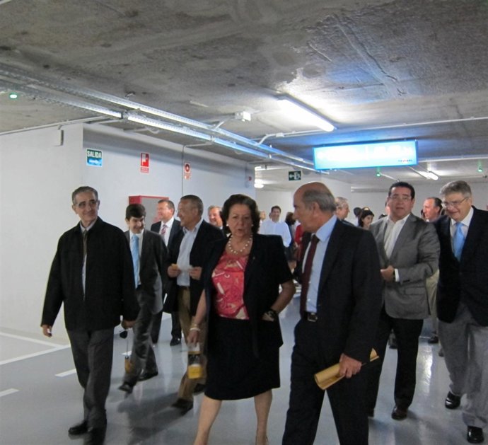 Barberá Y Novo Inauguran Un Aparcamiento