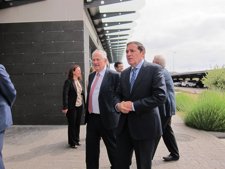 Sáez Aguado, Junto Al Delegado De La Junta En León.